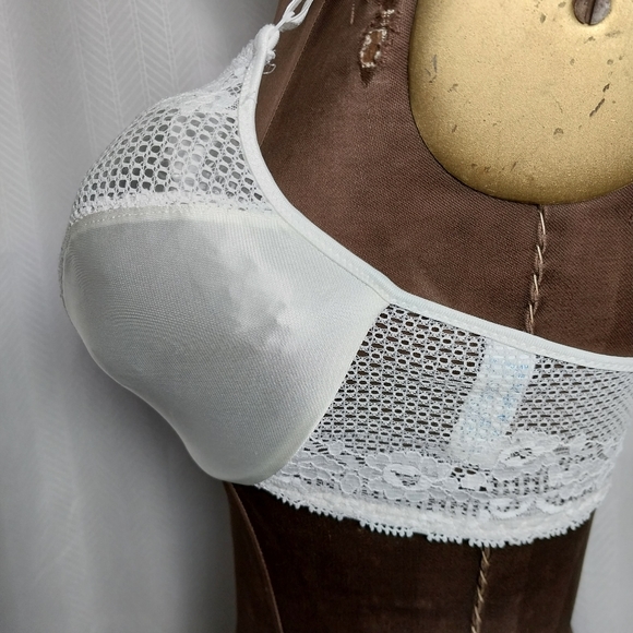 Vintage 1970s Antron III Nylon Lace Underwire Bra Racer Back Front Close 34D - Picture 6 of 7